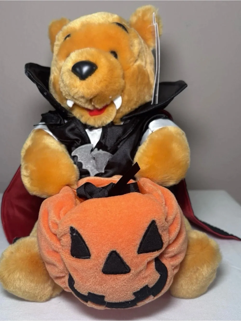 Vintage Walt Disney World Parks Halloween Vampire Winnie The Pooh Plush RARE NWT